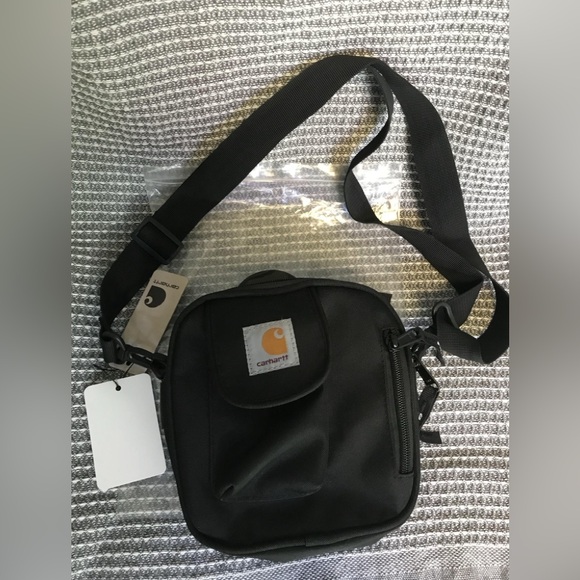 Carhartt WIP Other - Carhartt Essentials Crossbody Bag